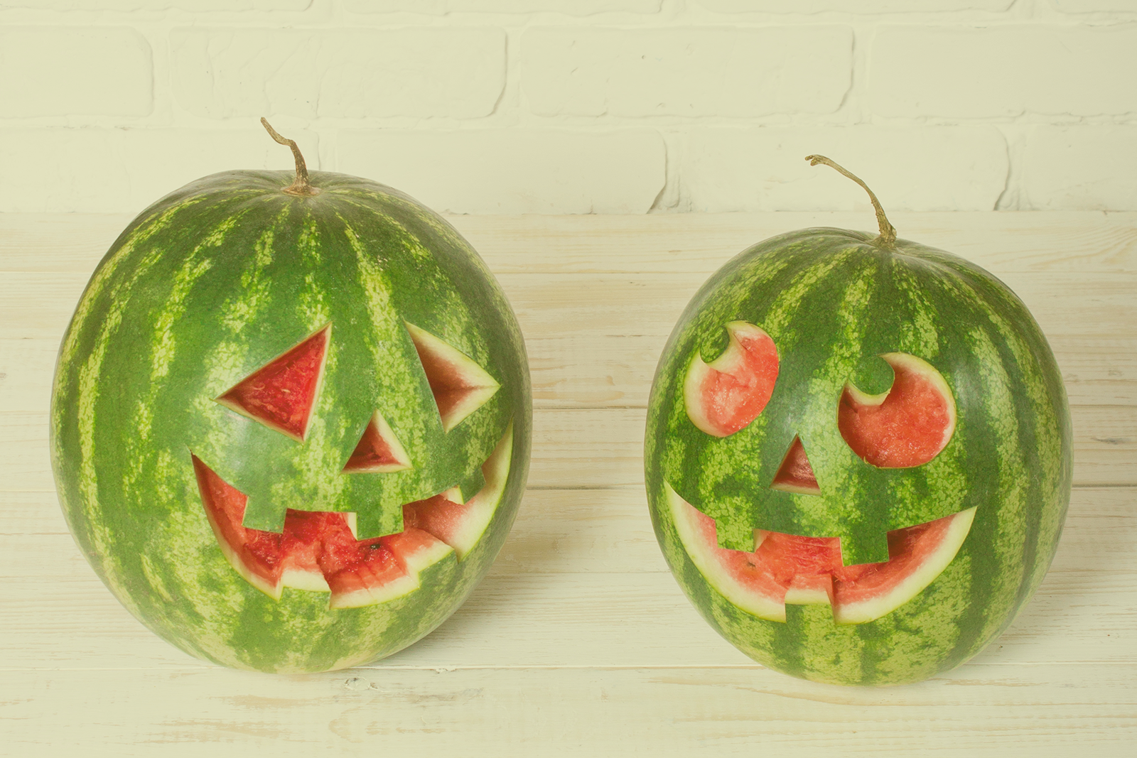 Do s And Don ts For Carving Jack o Melons Spooky Little Halloween